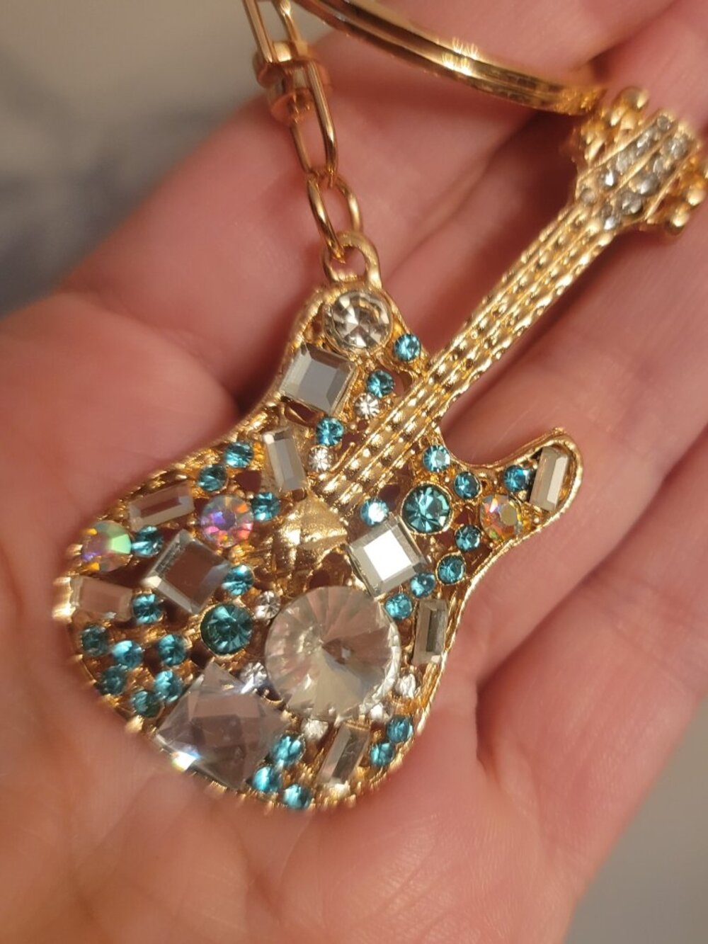 Rhinestone Keychain Ring Purse Guitar Charm. Blue. Brand new. - Picture 4 of 6